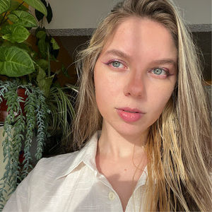 Meet your Posher, Lara